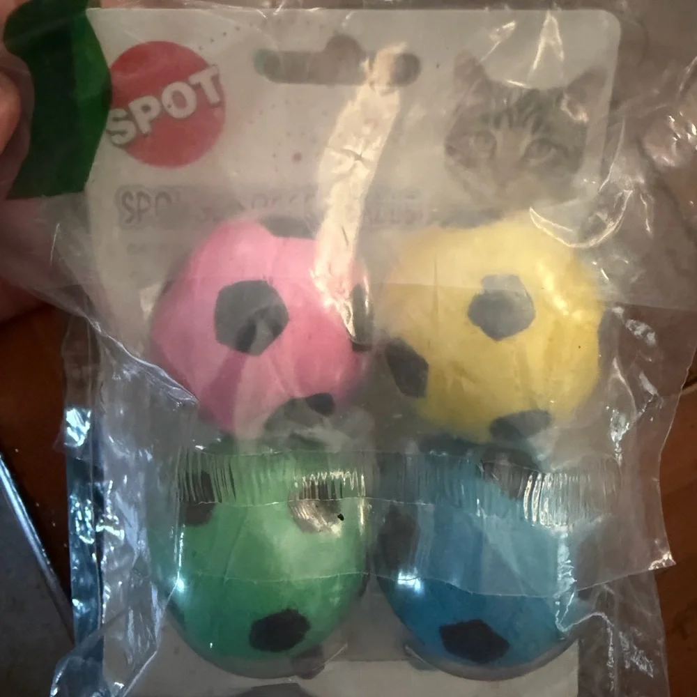 NWT NEW CAT TOYS. Colorful Soccer Ball Cat Toys. MUST BE BUNDLED